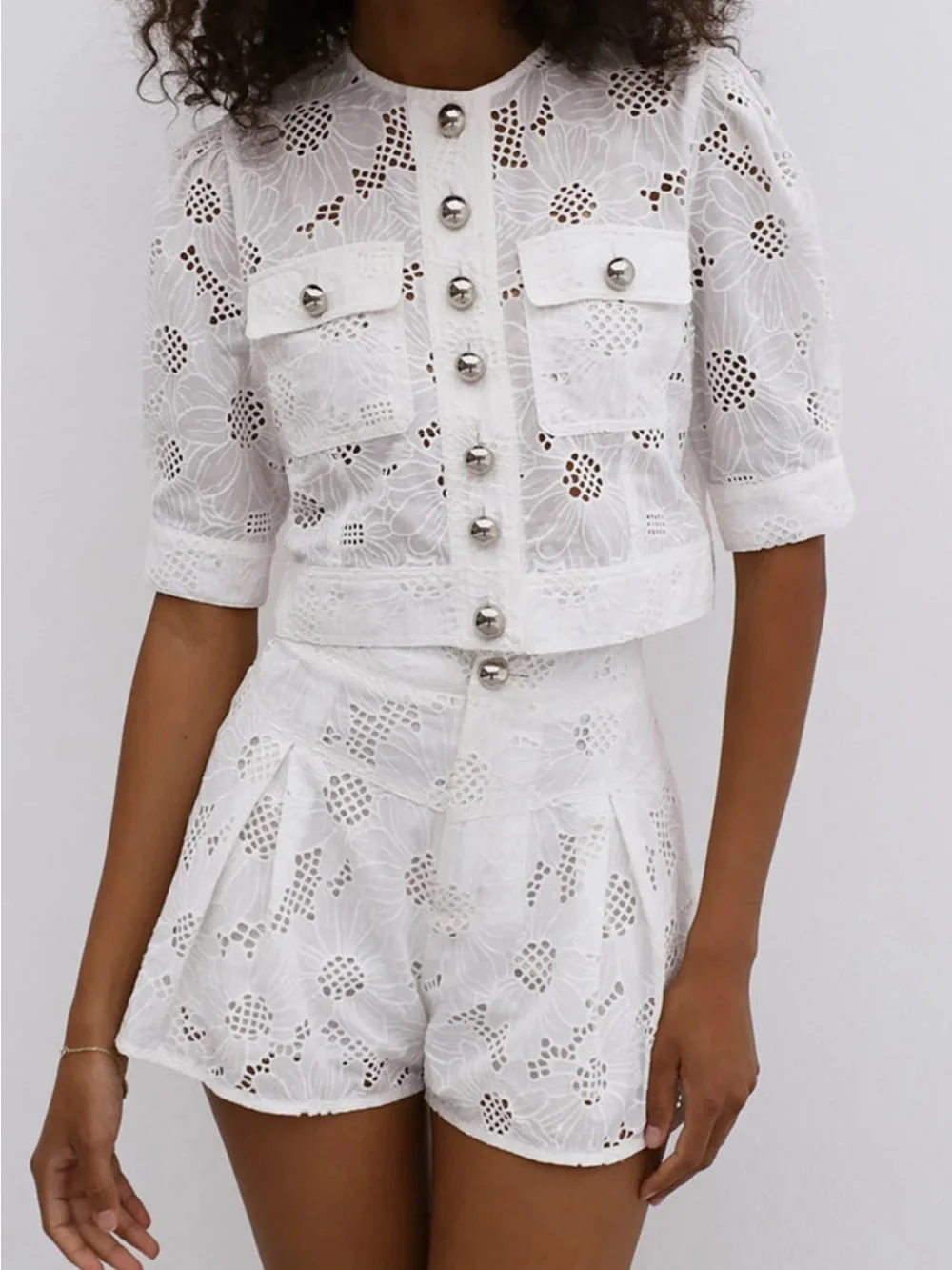 Commense Multi-Button Embroidery Shorts Set Size XS NWT